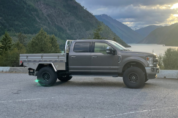 Summit Expedition Trucks Flatbed – Mule Expedition Outfitters