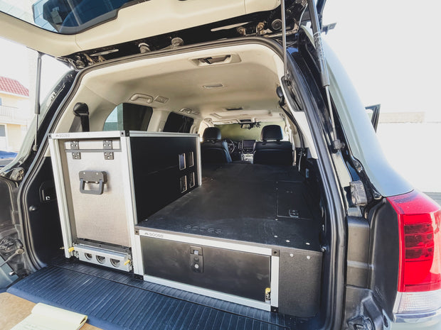 ULTIMATE CHEF AND SLEEP PACKAGE FOR THE TOYOTA LAND CRUISER 200 SERIES